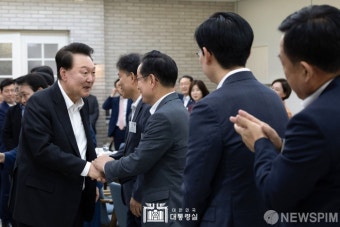 이재명 대통령, 더불어민주당 의원들과의 첫 만찬 진행