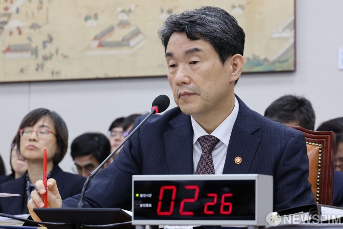 이주호 부총리, 현안 대응에 주력하며 국정 운영 강조