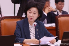 국정감사 질의나선 송옥주 더불어민주당 의원