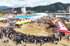 청송 가을하늘 높이 꽃줄을 엮어라…청송사과축제 볼거리