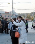 [2025 수능] 응원·격려 속 밝은 표정의 울진지역 수험생들