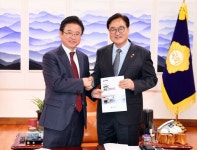 국비확보 골든타임 사수...신발끈 바투 조인 이철우 경북지사