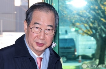 '비상계엄 해제' 출근하는 한덕수 국무총리