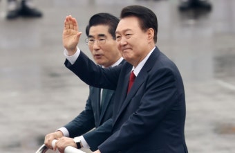 '비상계엄' 법원 첫 판단 김용현 구속...'내란 공모' 尹 수사 본격화