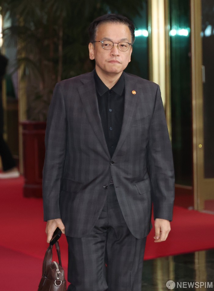 야권, 최상목 대통령 권한대행 탄핵 소추안 발의 -> 27일 본회의 상정 예정