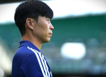 '강등권 굴욕' 전북, 김두현 감독과 결별… 7개월만에 퇴장