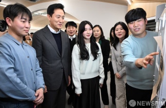 현장의 목소리 청취하는 '청년취업사관학교 은평캠퍼스 개관식' 오세훈 서울시장