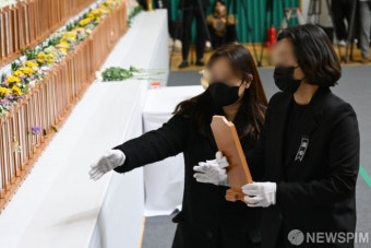 위패 모셔지는 제주항공 여객기 사고 희생자 합동분향소