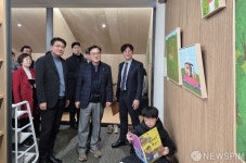 우원식 국회의장과 함께 월계도서관 라운딩하는 오승록 노원구청장