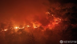 하회마을까지 7km...맹렬히 타오르는 산불
