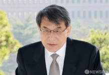 중앙선관위 향하는 노태악 위원장