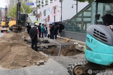 서부도로사업소의 애오개역 땅꺼짐 복구 공사