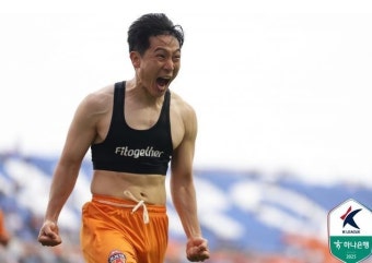 전진우, 12번째 골로 전북 현대모비스 3-0 강원 완파! 14연승 달성