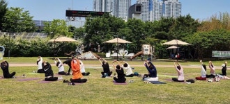 대구 수성구, 수성못 상화동산서 자연과 함께하는 힐링 요가 운영