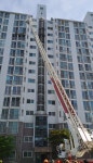 강릉 교동 주공아파트서 화재...4명 부상