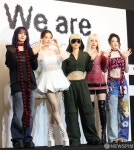 팀명 바꾼 아이들,   We are 로 컴백