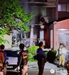 수원 원천동 아파트 1층서 화재...4명 부상·65명 대피