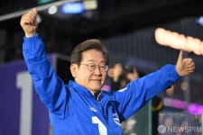 김포 유세 구래역 문화의 거리에 선 이재명 더불어민주당 대선 후보