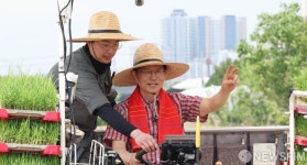 청년농부와 함께한  김문수 국민의힘 대선 후보