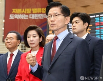 브리핑 나선 김문수 대선 후보