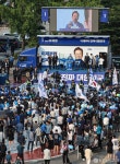 이재명 후보, 고속버스터미널 앞 유세현장