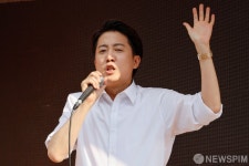 안암골에서 유세 펼치는 이준석 후보