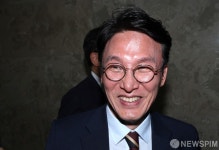 밝은 표정의 김민석 국무총리 후보자