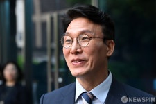 취재진 앞에 선 김민석 국무총리 후보자