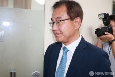 법무법인 와이비엘 출근하는 이명현 채상병 특검