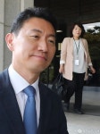 서울중앙지검 방문 마친 박상진 - 오정희 특검보