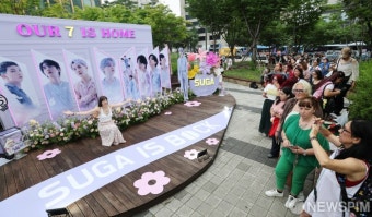 방탄소년단, 2026년 봄 완전체 컴백 예고 대규모 월드투어 및 새 앨범 준비 중