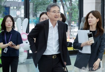 조현 외교부 장관, 취임 이후 처음으로 일본 방문 후 이와야 다케시와 회담 예정