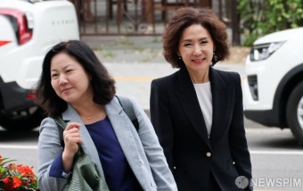 청문회 준비 사무실 향하는 이진숙 부총리 겸 교육부장관 후보자