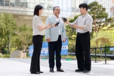포토라인에 선 이일준 삼부토건 회장