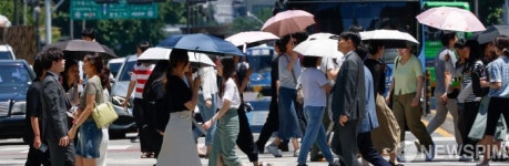 역대급 더위에 양산은 필수!