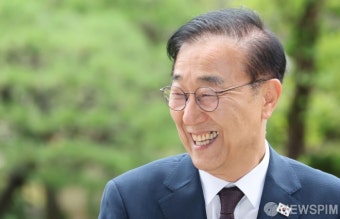 환하게 웃는 김윤덕 국토부 장관 후보자