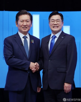 첫 TV토론회 나선 정청래-박찬대 당대표 후보