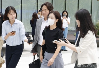 '집사 게이트' 김건희 특검 향하는 김예성 씨의 배우자 정모씨