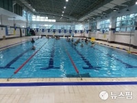 용인 양지면 주민자치센터 수영장서 녹 제거작업 중 60대 추락…심정지