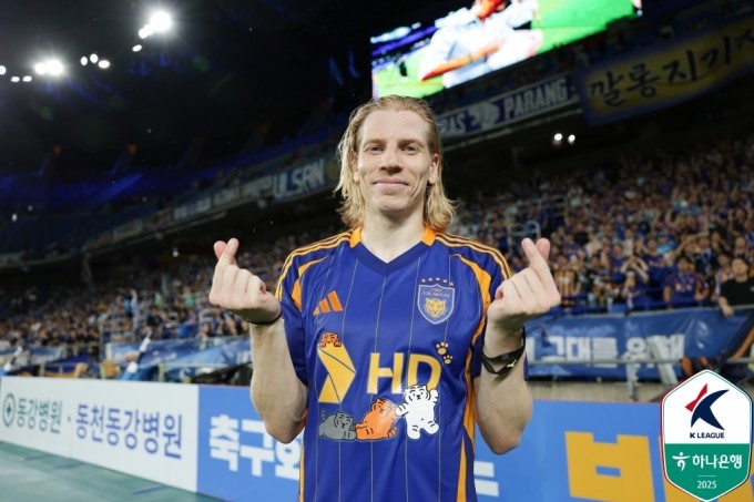 울산 HD 신태용 감독, 데뷔 후 첫 패배..수원FC에 2-4로 패배