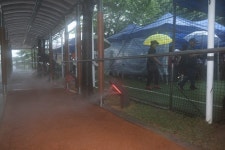 의왕시 오전로가족공원 황톳길 개장…주민 건강·힐링 공간 마련