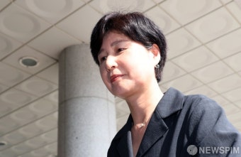 특검 참고인 조사 출석하는 백혜련 의원