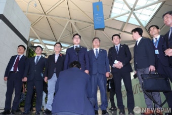 우원식, 中전승절 참석 위해 출국...김정은 조우 여부 주목