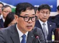 진흥자동차공업주 | 국감 자리한 하대성 자동차손해배상진흥원장