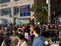 [포토] '이재용·정의선·젠슨 황' 세기의 '깐부 동맹' 현장 열기 '후끈'