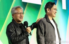 이재용 회장 소개하는 젠슨 황 엔비디아 CEO