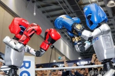 치열한 복싱 로봇 게임