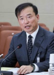 질의 답변하는 김종철 후보자