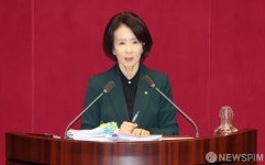 무제한 토론하는 최수진 의원