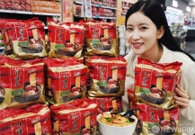 홈플러스, 이해봉 짬뽕라면 건면 출시